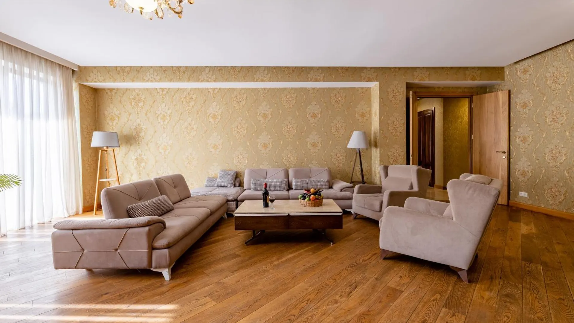 5Bd-5Bth Apartment In Tbilisi City Center