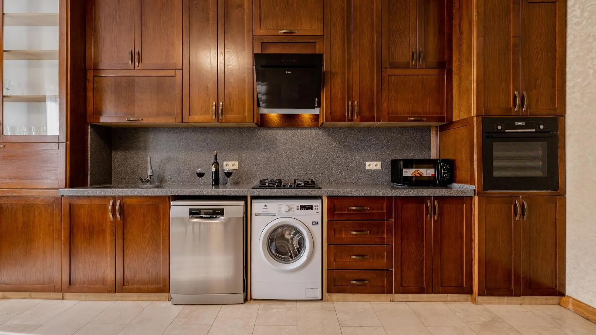 5Bd-5Bth Apartment In Tbilisi City Center