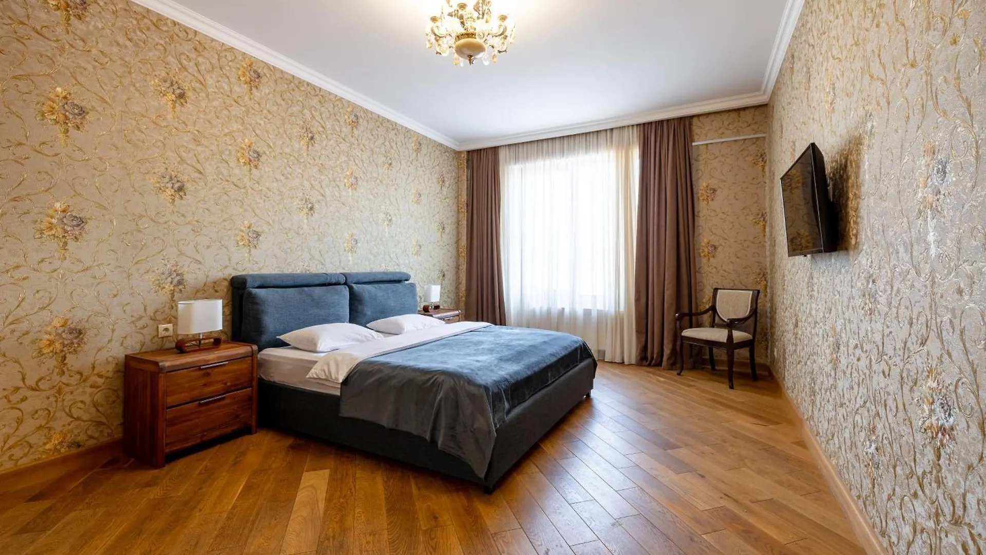 5Bd-5Bth Apartment In Tbilisi City Center 0*,