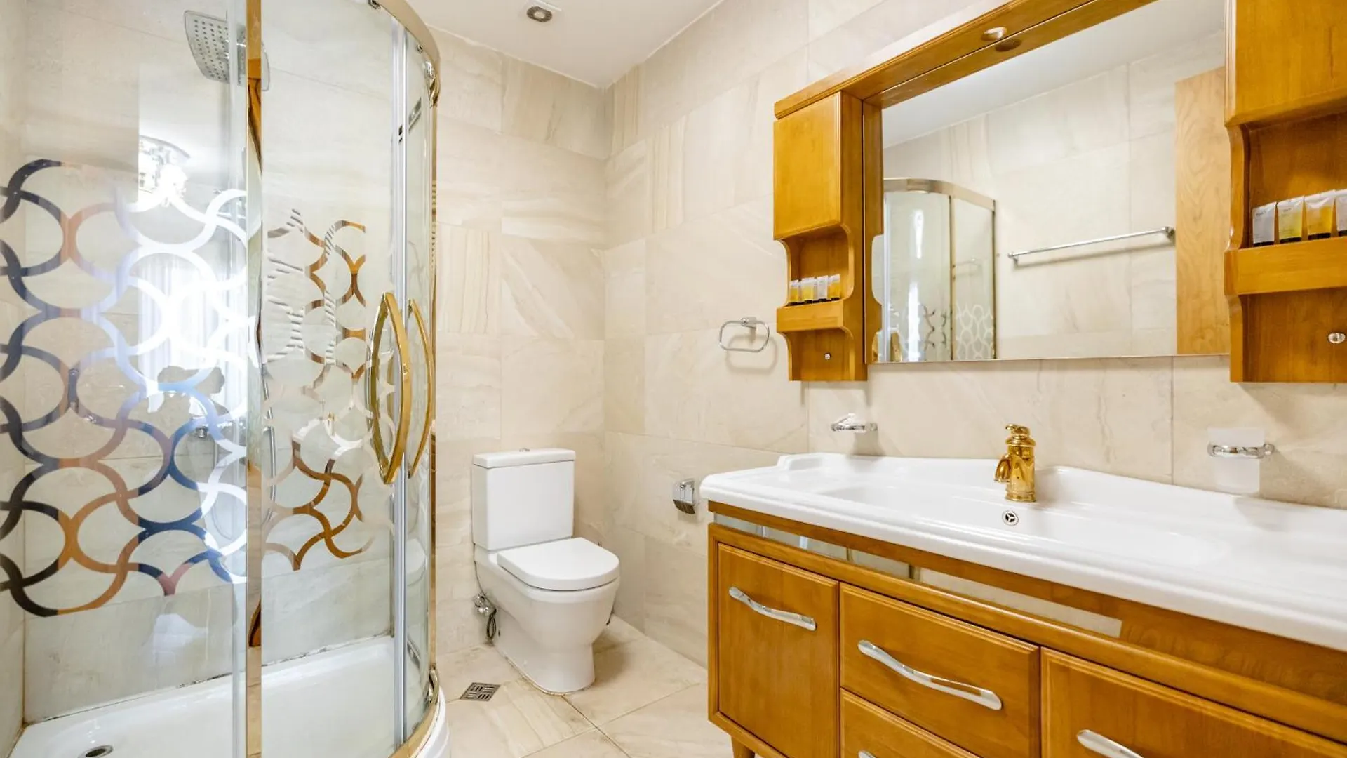 5Bd-5Bth Apartment In Tbilisi City Center