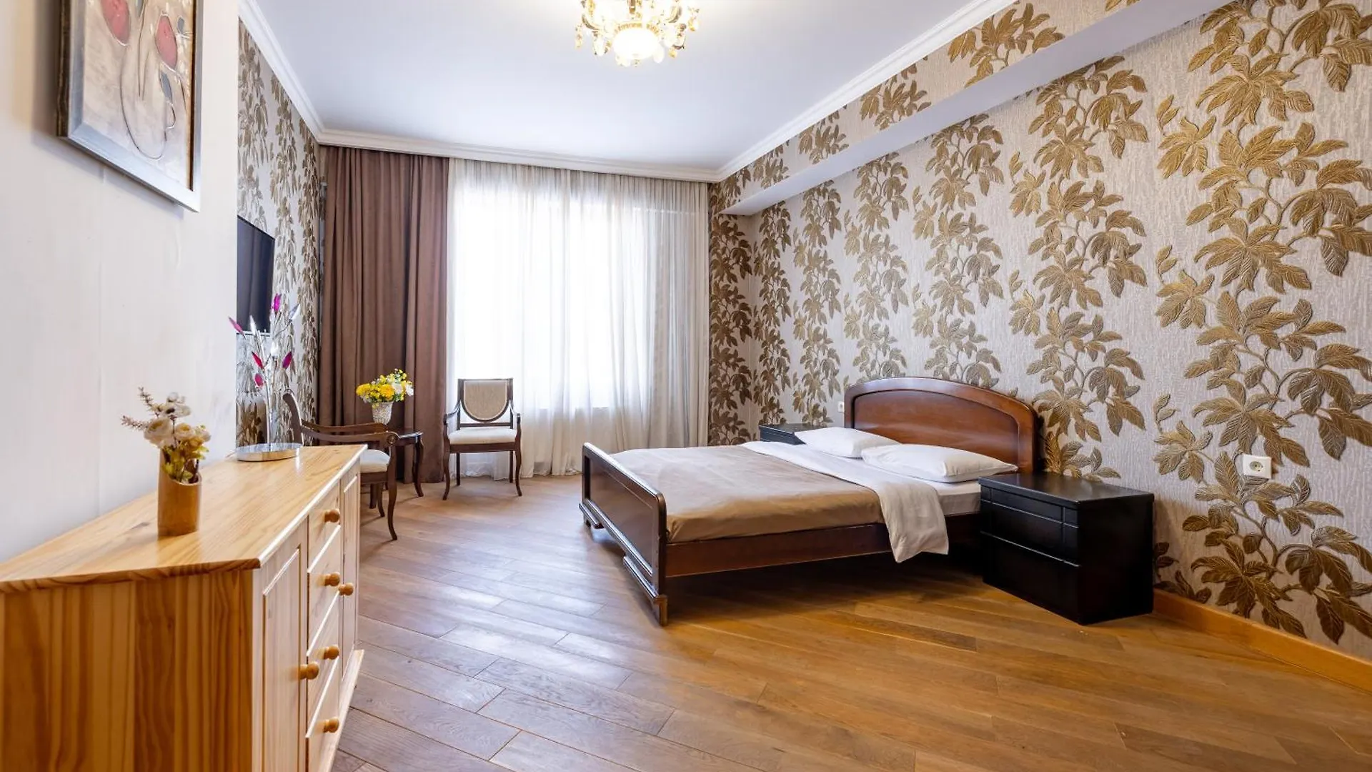 5Bd-5Bth Apartment In Tbilisi City Center